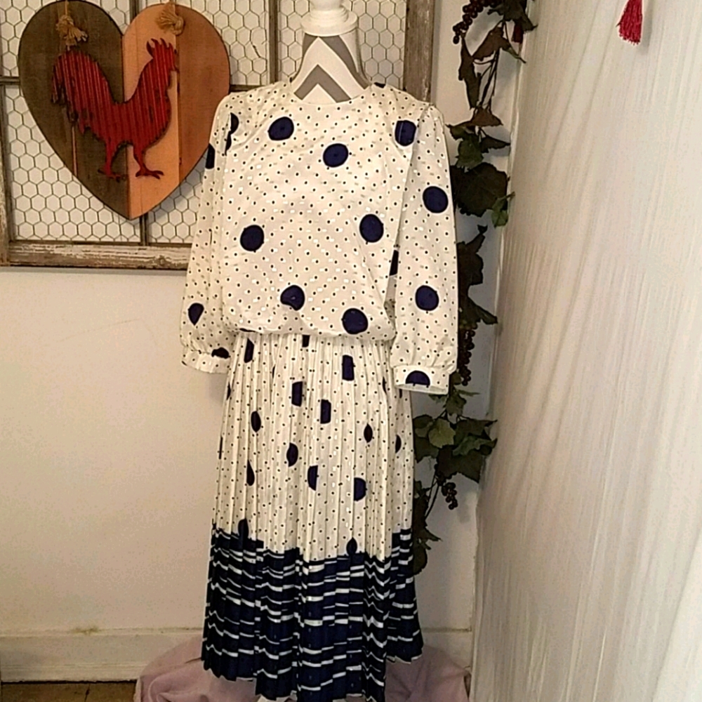 VINTAGE 1980's R.E.O dress